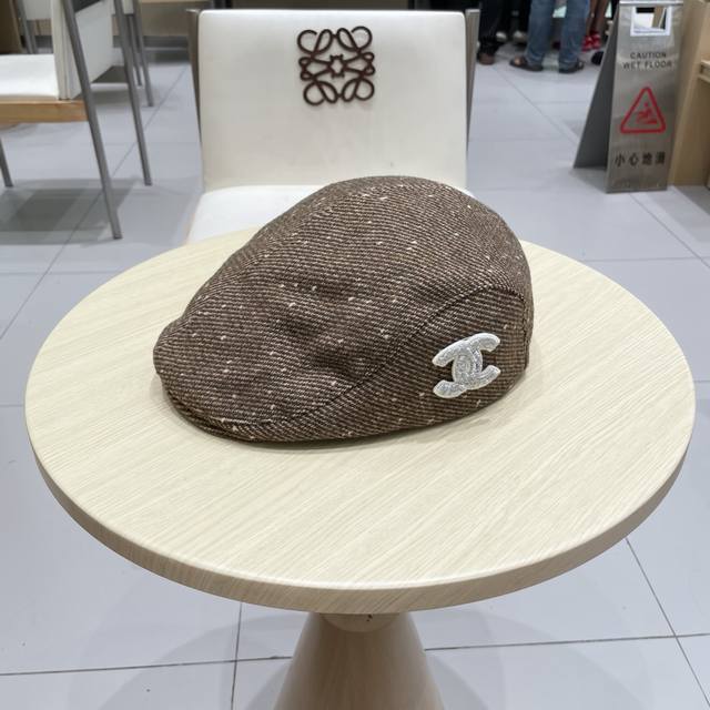 Chanel Chanel good quality retro British style herringbone pattern forward hat m