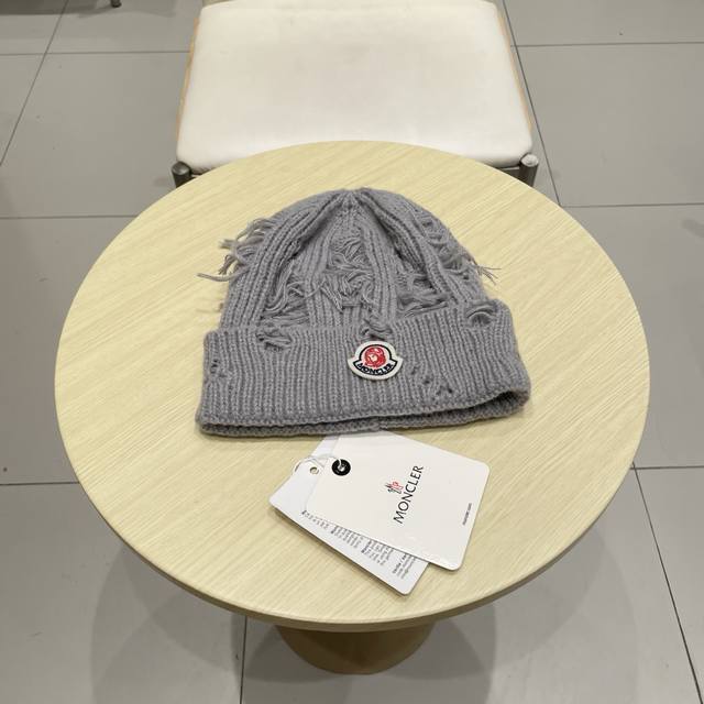 Moncler large version hole knitted hat women's autumn and winter Korean version