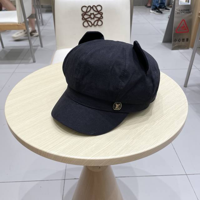 Louis Vuitton baseball cap Louisvuitto2 stripes cute ears casual fashion all-ma