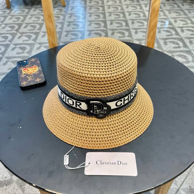 Dior Dior straw hat 2025 new style flat top straw hat The straw hat is finely cr