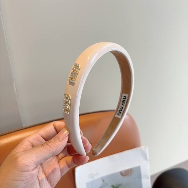 with packaging Miumiu new patent leather custom headband, metal letter headband