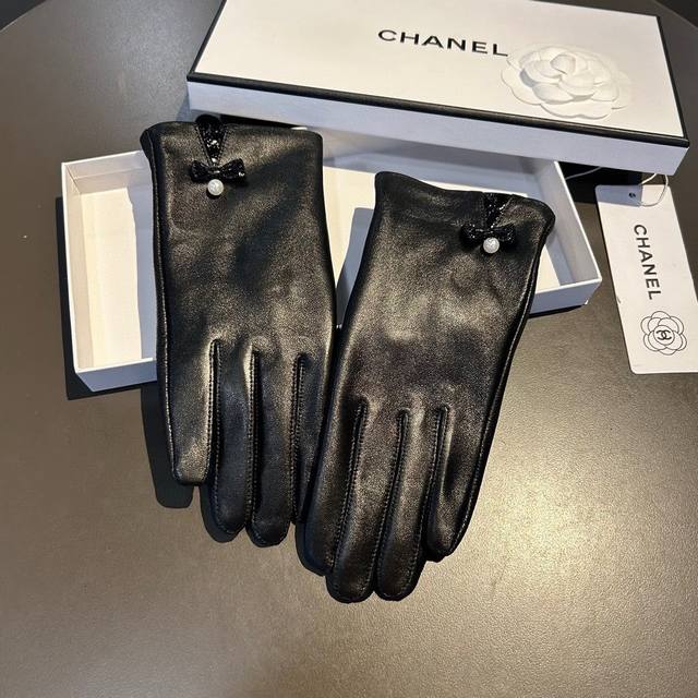 2025 new exclusive double C touchscreen gloves, Chanel original quality official