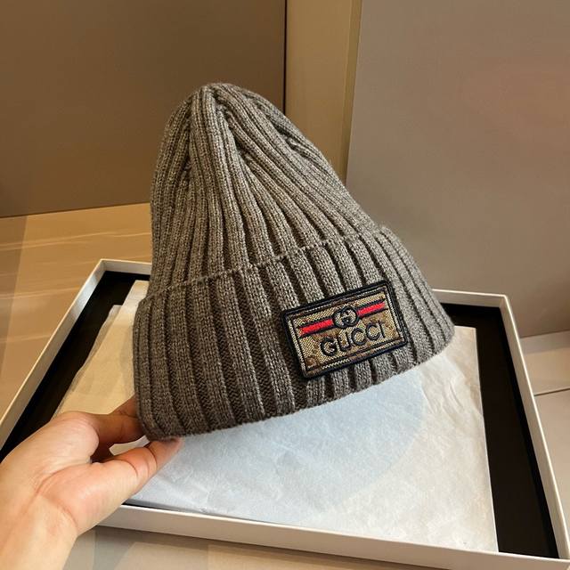Gucci new knitted wool hat DDD