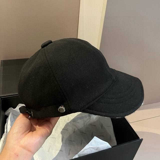 Prada Prada new peaked cap, woolen hat, double-sided, head circumference 57cm, a