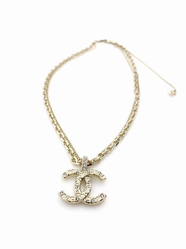 Chanel classic double C pendant necklace with pearls DDD