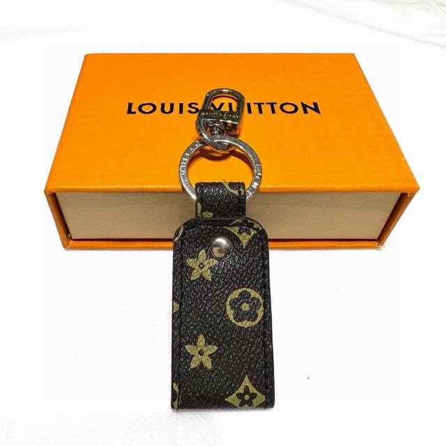 Original image and packaging Louis Vuitton official website M68197 Twist bag ch
