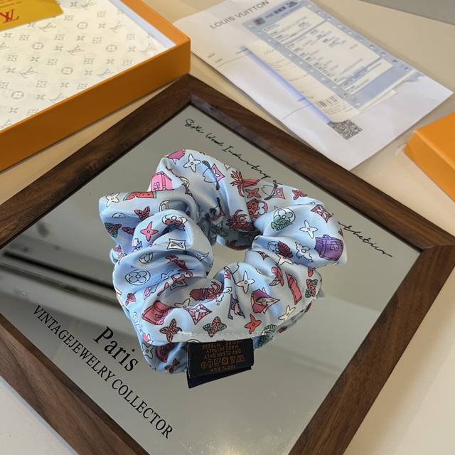 Lv Louis Vuitton new hairband DDD