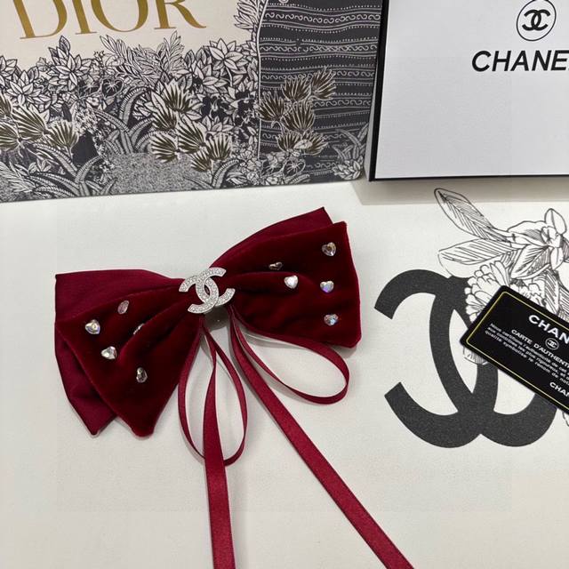 Special counter packaging Chanel Chanel's latest bow vintage rhinestone hardware
