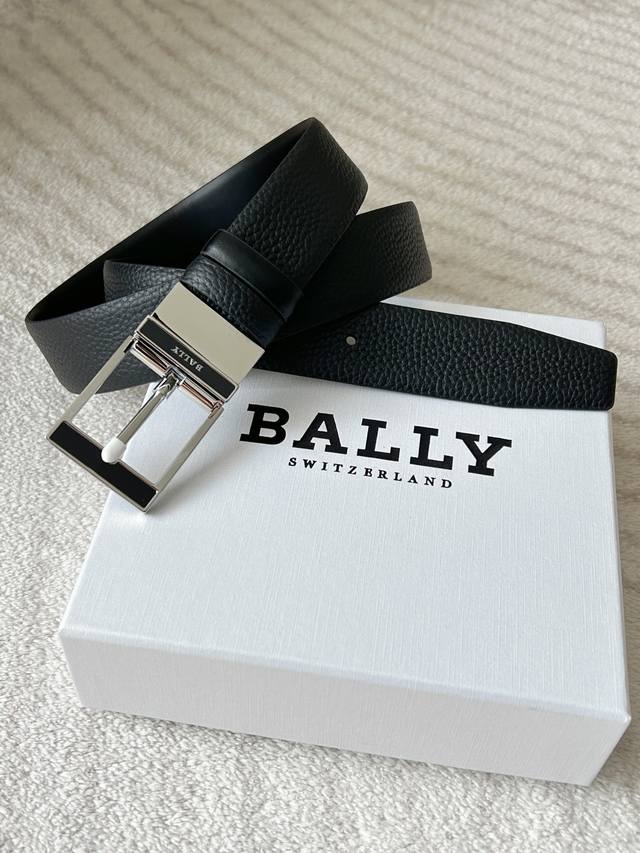 Bally double-sided men's business casual belt, 3.4cm wide. This belt has a delic