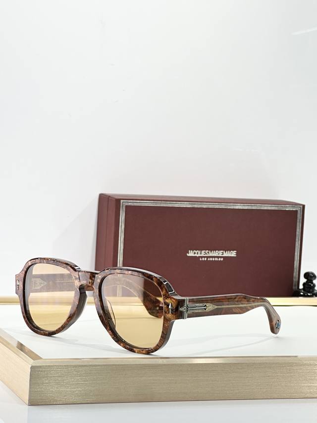 Color Changing Jacques Marie Mag Model: Redclou Dsize: 52