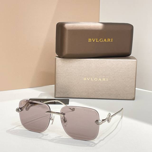 Bvlgar*Model: Bv 9025Bsize: 59 ports 17-145 DDD