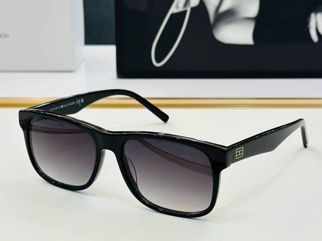 Official website simultaneously sells Tommy Hilfiger sheet metal frame Th2073 S