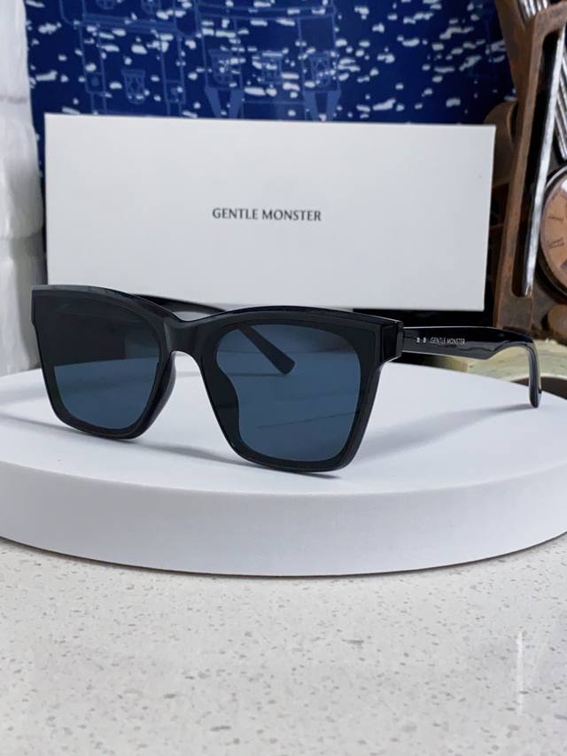 Gentle Moster Gm new square frame sunglasses for women with round faces, fashion
