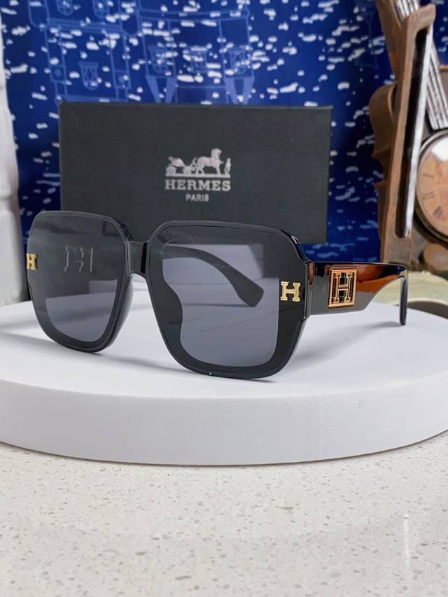 Hermes 2025 new letter H square frame sunglasses European and American modern r