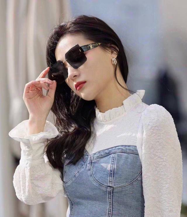 Lv 2025 Spring New Trend Hot Style Fashion Square Frame Sunglasses High Quality