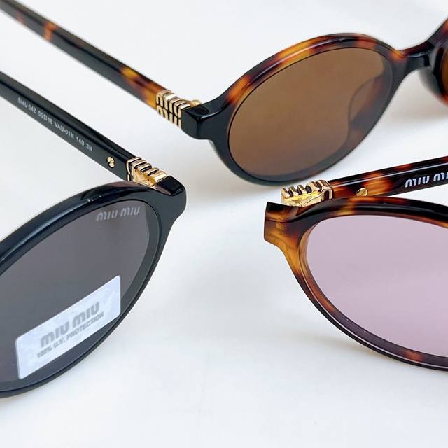 High version version upgraded to flat lens Miumiu Smu04Z "nerd" glasses are her