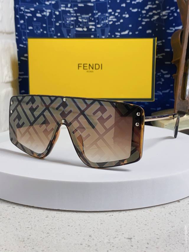 Fendi Fendi 2025 new European and American foreign trade watermark fashion sungl