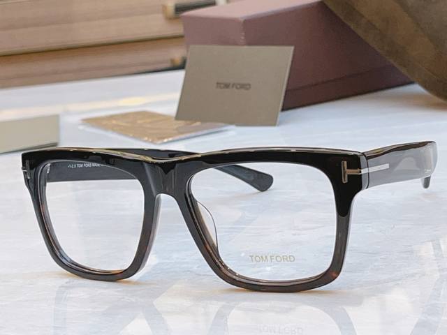 Tom For* Tom Ford new glasses frame, Model: Tf0906, Size: 58 19-145 DDD