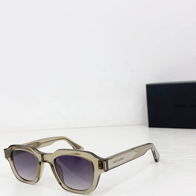 Saint Lauren* Model: Sl 792 F Size: 48 ports 22-145 1 40 DDD