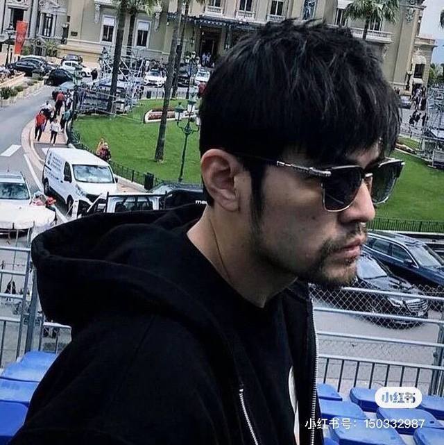 Official website synchronized update Jay Chou wears The best representative mode