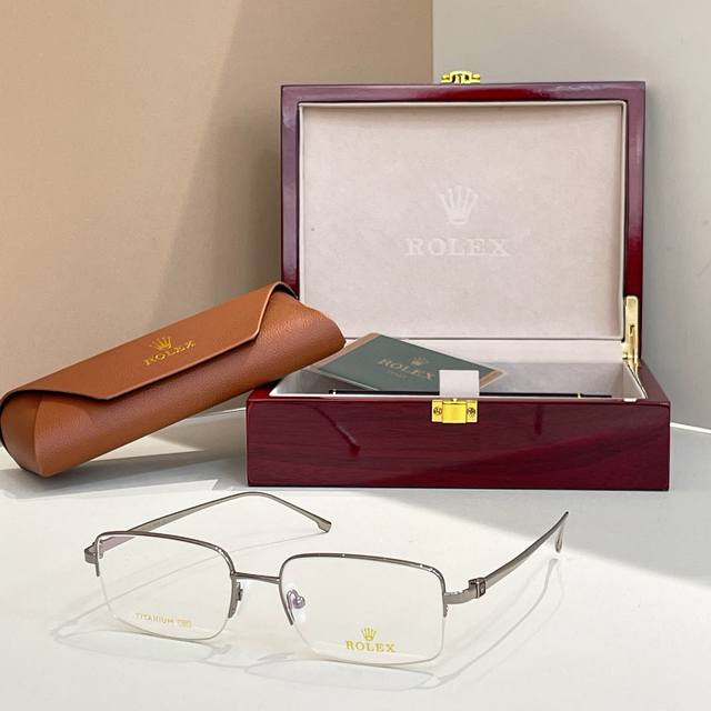 Box 30 Role*Model