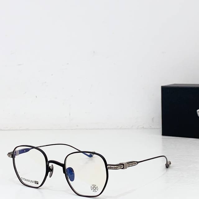 Highly recommended! Top-grade, high-end custom-made thick titanium DDD. Specific