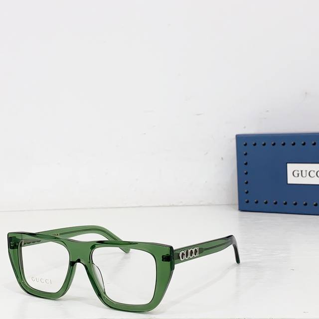 Guccimodel: Gg1724Osize: 52 ports 16-140 DDD