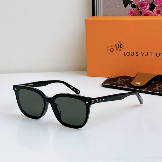 Original high quality Louis Vuitto* Mod: Z2136 Z2151 Z2152 Z2153 Z2154 Size: 63