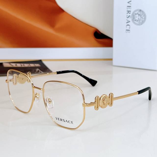Versac* Mod: 1283 Size: 54-18-145 DDD
