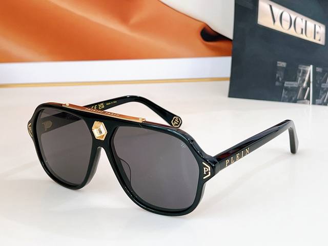 Philipp Plein Model:Spp10M Size:61 ports 13-145 DDD