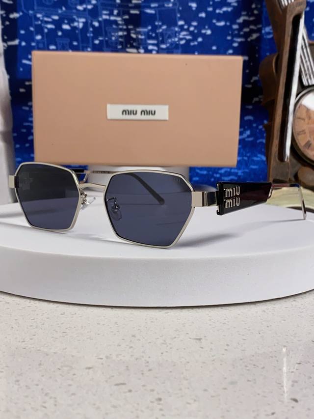 Miumiu Miu Miu 2025 summer new fashion polygonal sunglasses European and America