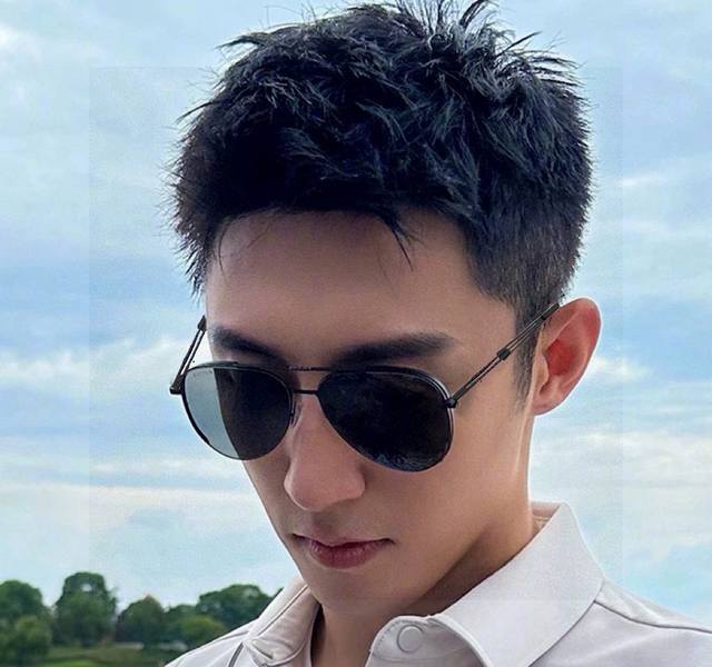 Gucci Men's Colorful Aviator Polarized Sunglasses Material: HD Nylon Thickened C