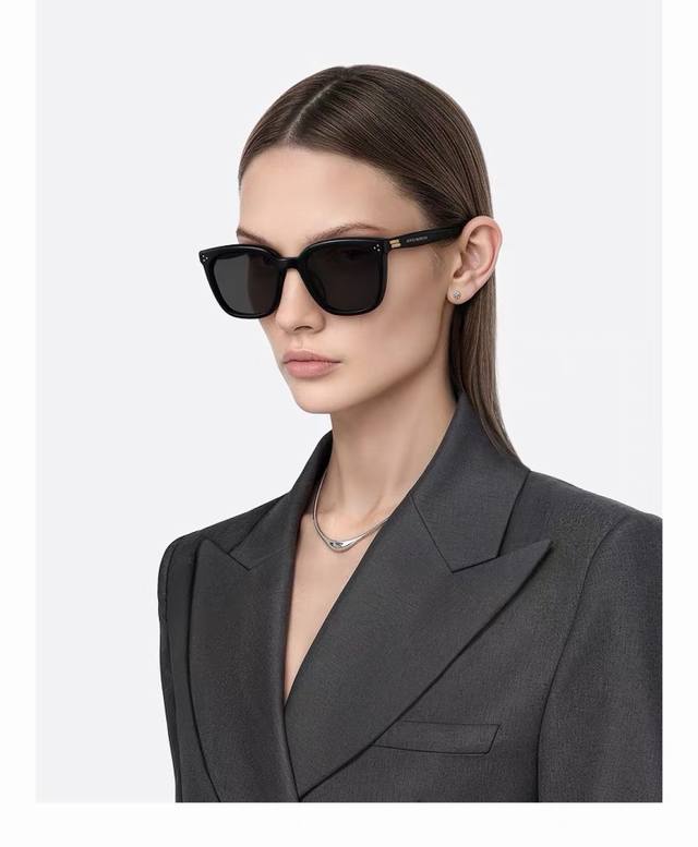 Light luxury large frame sunglasses Internet celebrity fashion sunglasses anti-