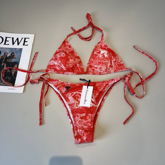 Dior's new bikini swimsuit is suitable for a variety of occasions.