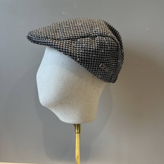 Dior new forward-facing cap, sequined forward-facing cap, new for spring and aut