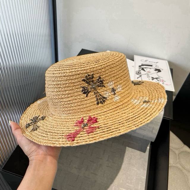 Chrome Hearts raffia sun hat, a must-have for summer travel, head circumference