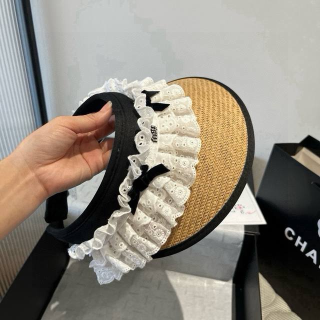 Miumiu new hollow top DDD