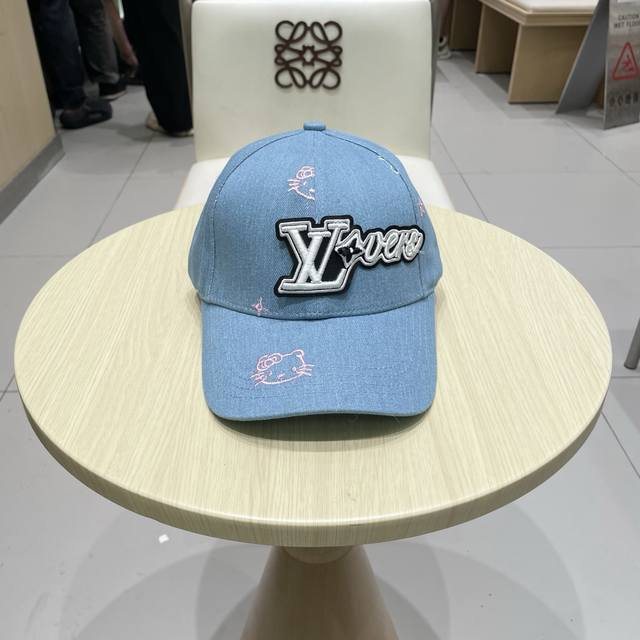 Lv Louis Vuitton baseball cap Simple and elegant high-end good stuff ~ style and