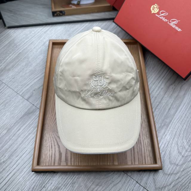 Special Price. Lp. Embroidered logo cap. Comes with a dust bag. Details determi