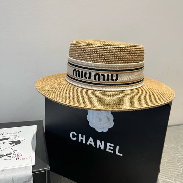 Miu Miu new straw hat, flat top hat Taiwan Pp straw, head circumference 57Cm DDD