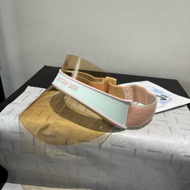 Dior lens sun hat, high-end customization, adjustable, a must-have item for fash