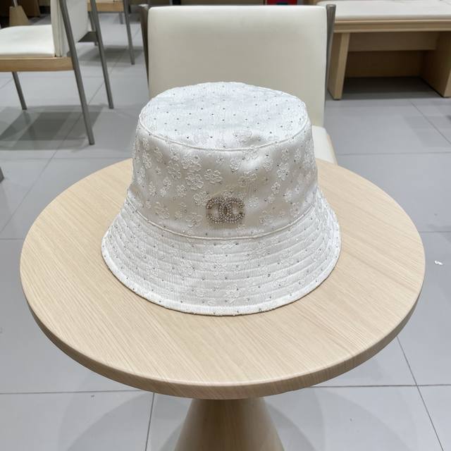 Chanel Chanel 2025 Spring New Japanese Style Hot Diamond Plum Blossom Embroidery
