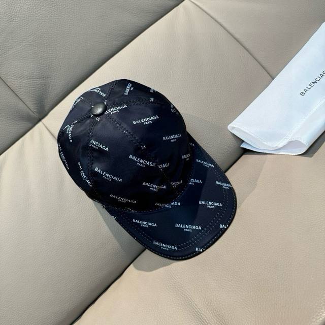 comes with a box bag. This classic Balenciaga baseball cap is custom-made at th
