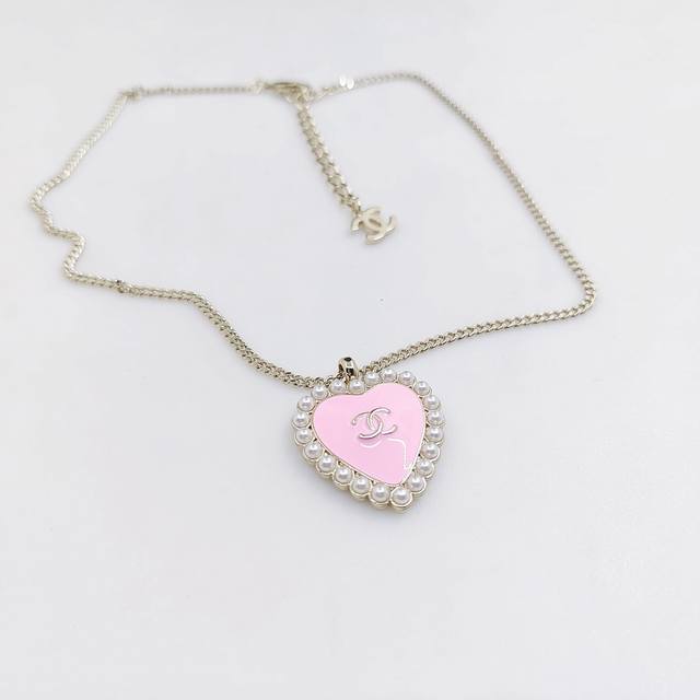 Ch*Nel latest light gold pink heart necklace consistent Zp brass material DDD