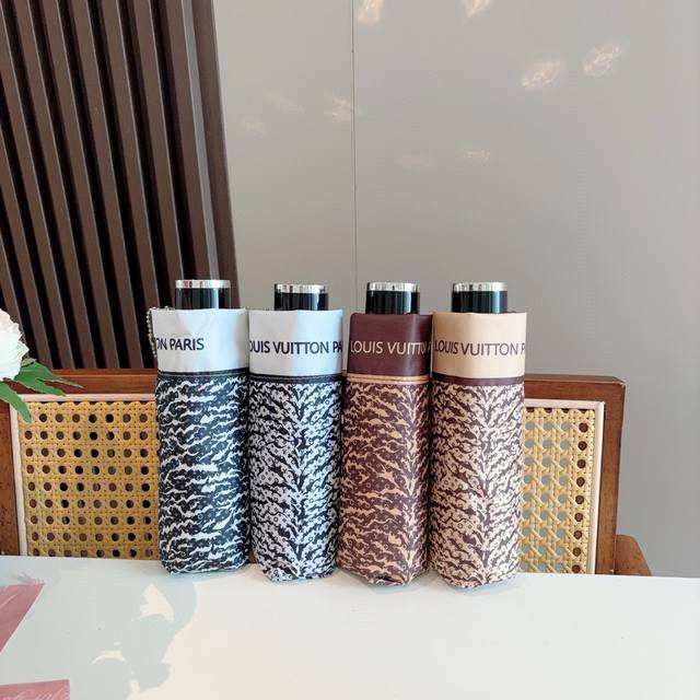Louis Vuitton's hot-selling 50%-off umbrella is incredibly fashionable, perfect