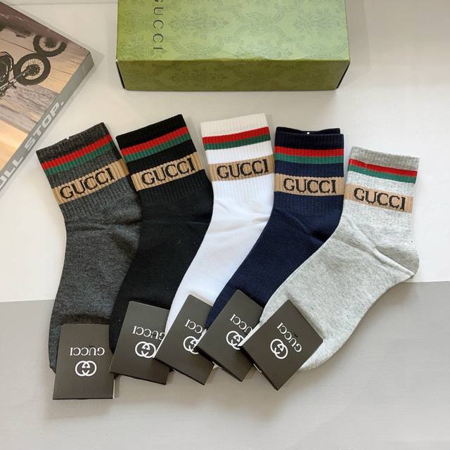 Comes with 5 pairs of Gucci's new mid-calf men's socks! Made of pure cotton, fe