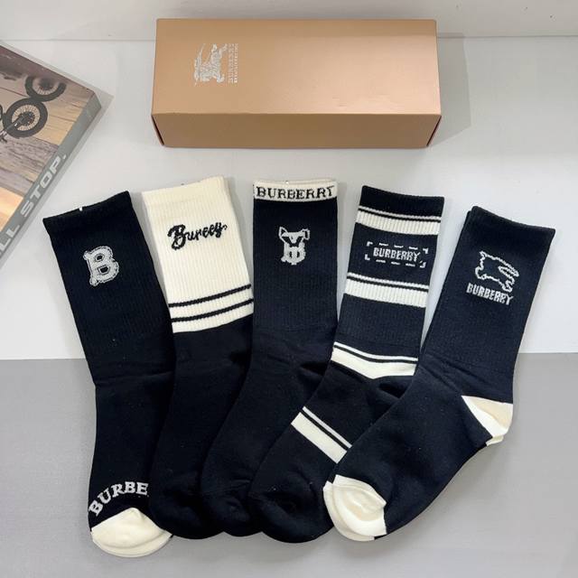comes with packaging, 5 pairs per box Burberry's super popular small item, unis