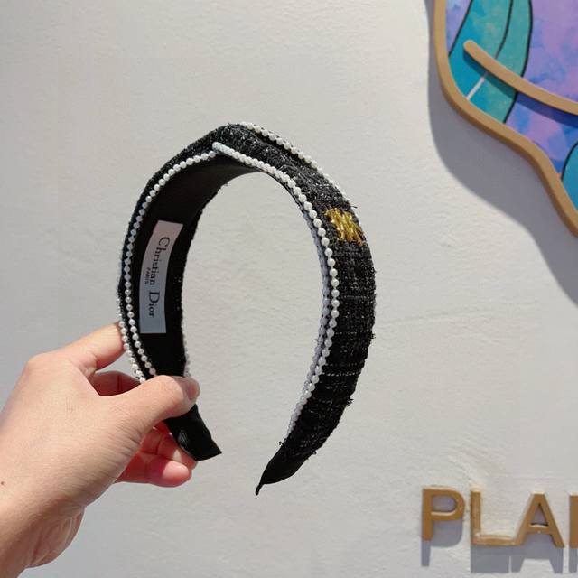 with packaging Dior Dior's popular Korean style new headband, a versatile pearl
