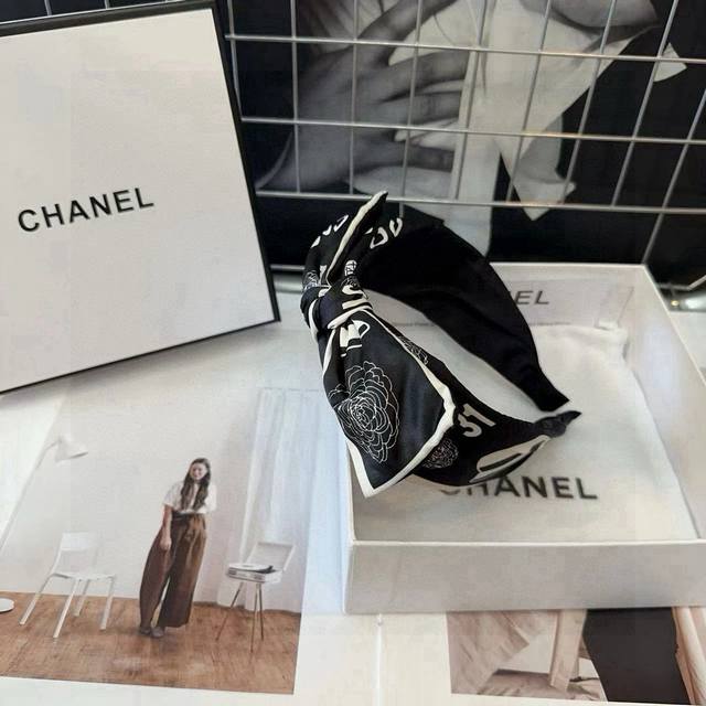 comes with a box Chanel Chanel Xiaoxiang popular headband, Coco Camellia, full