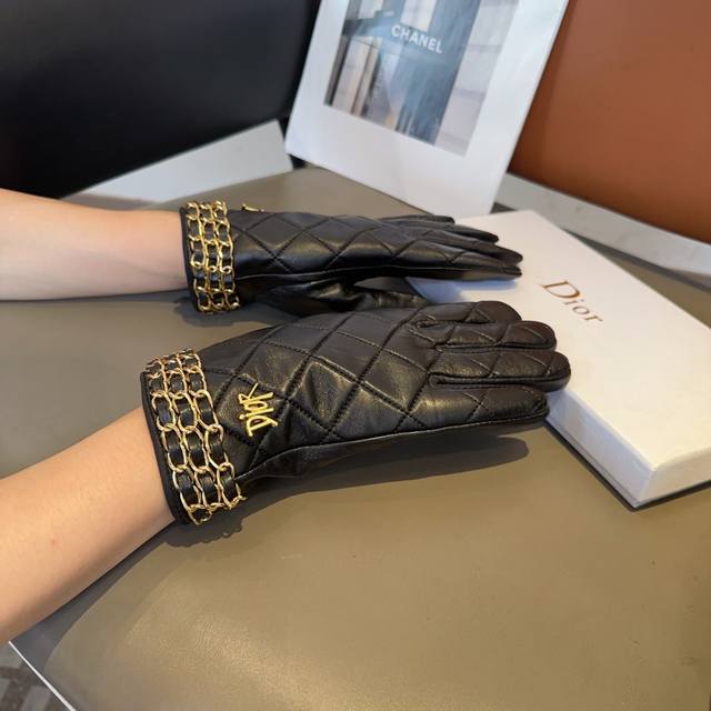 Dior sheepskin gloves, fashionable gloves, warm lining for autumn and winter, cl